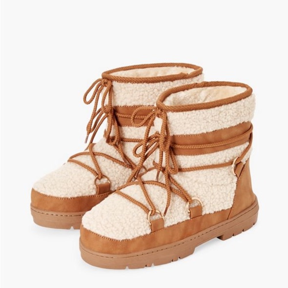 BRAND NEW JustFab Londin Cold weather bootie in Cognac - NEVER WORN